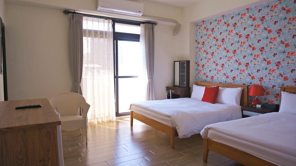 Shower, Toilet, Bathroom, TV and multimedia, Coffee/tea facilities, Balcony/Terrace, Balcony/Terrace, Bedroom, On site, Family, Family
