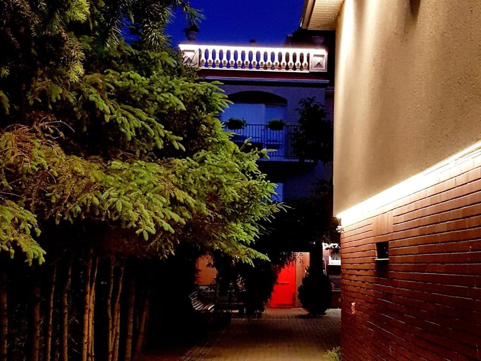 Property building, Facade/entrance, Area and facilities, Area and facilities