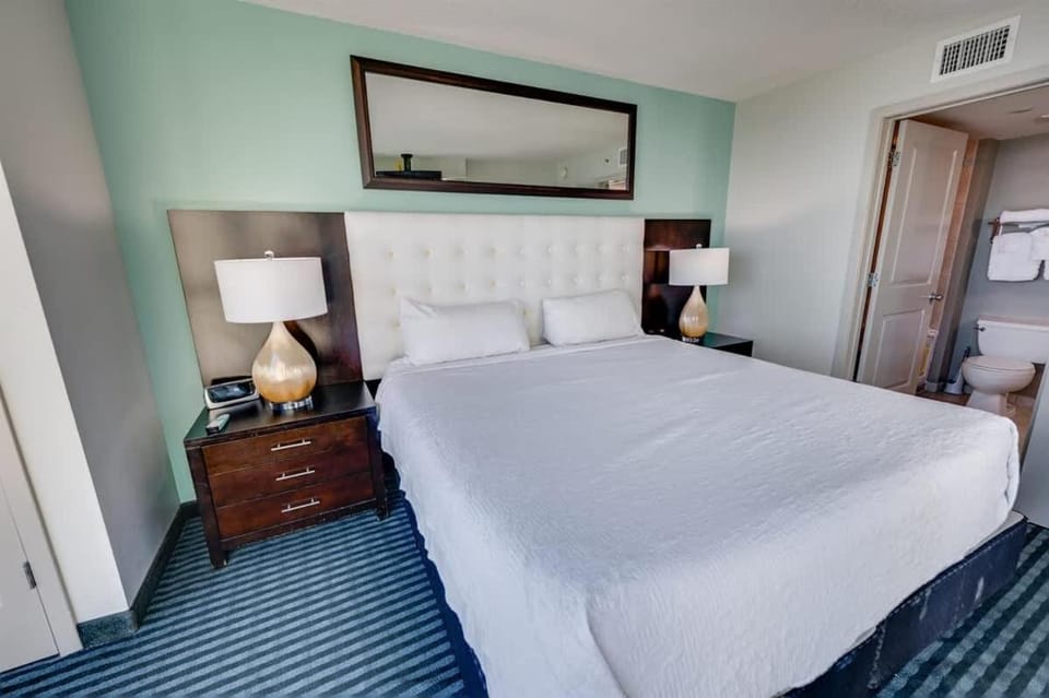 Seaside condo w hot tub & private balcony House in Myrtle Beach