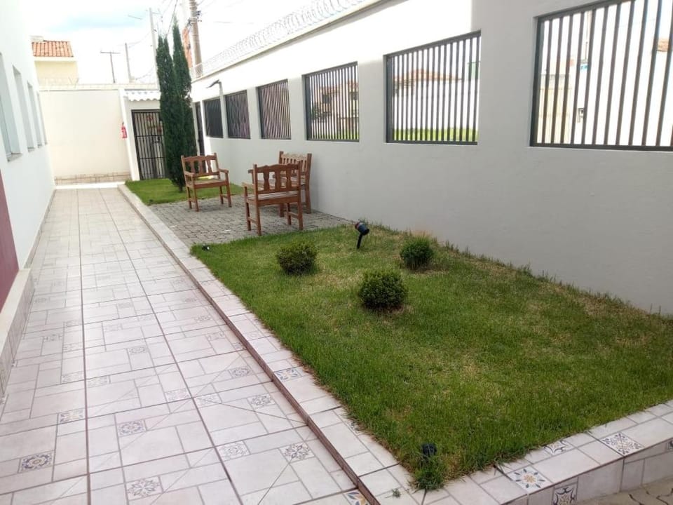 Day, Garden