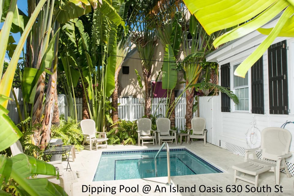 Garden, Hot Tub