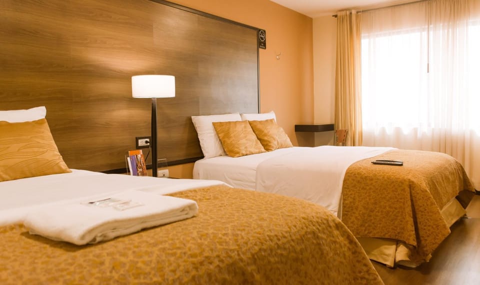Bed, Photo of the whole room, Decorative detail, Bedroom