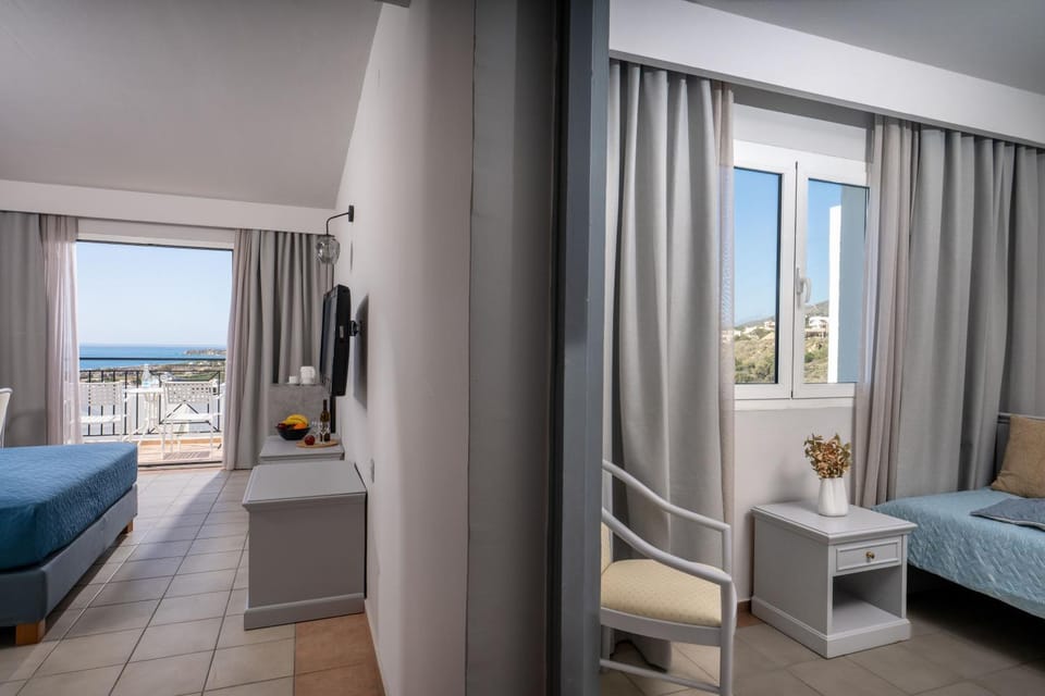 Living room, Bedroom