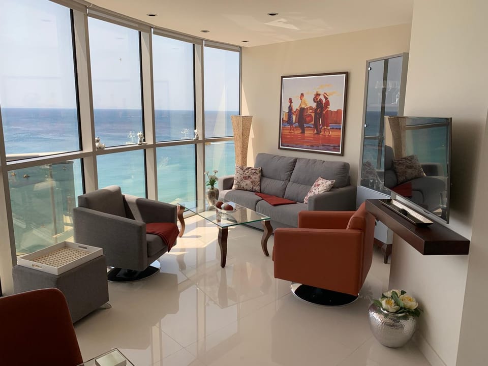 Living room, Sea view