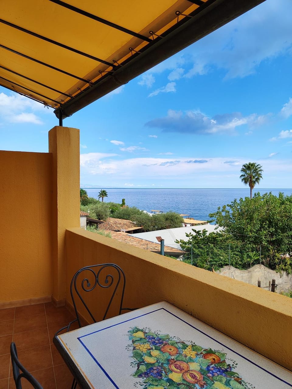 Day, Natural landscape, View (from property/room), Balcony/Terrace, Balcony/Terrace, Dining area, Beach, Sea view