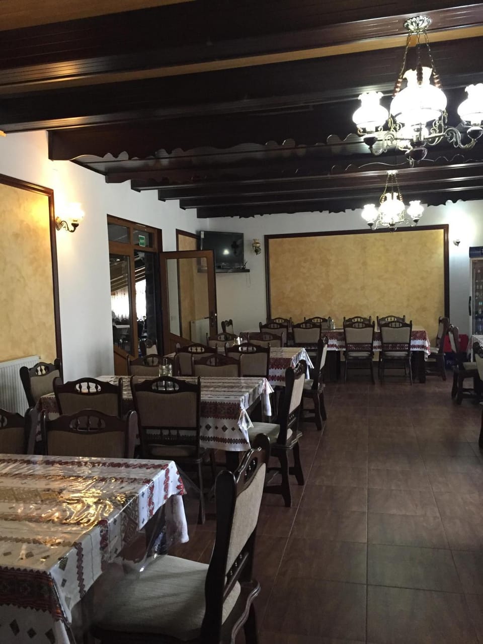 Pensiune Restaurant la Pogace Bed and Breakfast in Romania