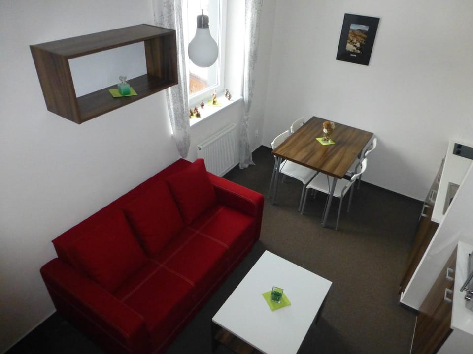 Communal lounge/ TV room, Communal kitchen