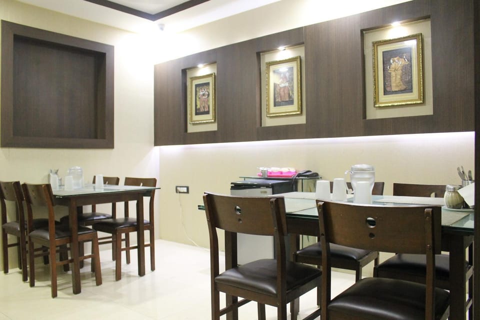 Restaurant/places to eat, Dining area, Buffet breakfast