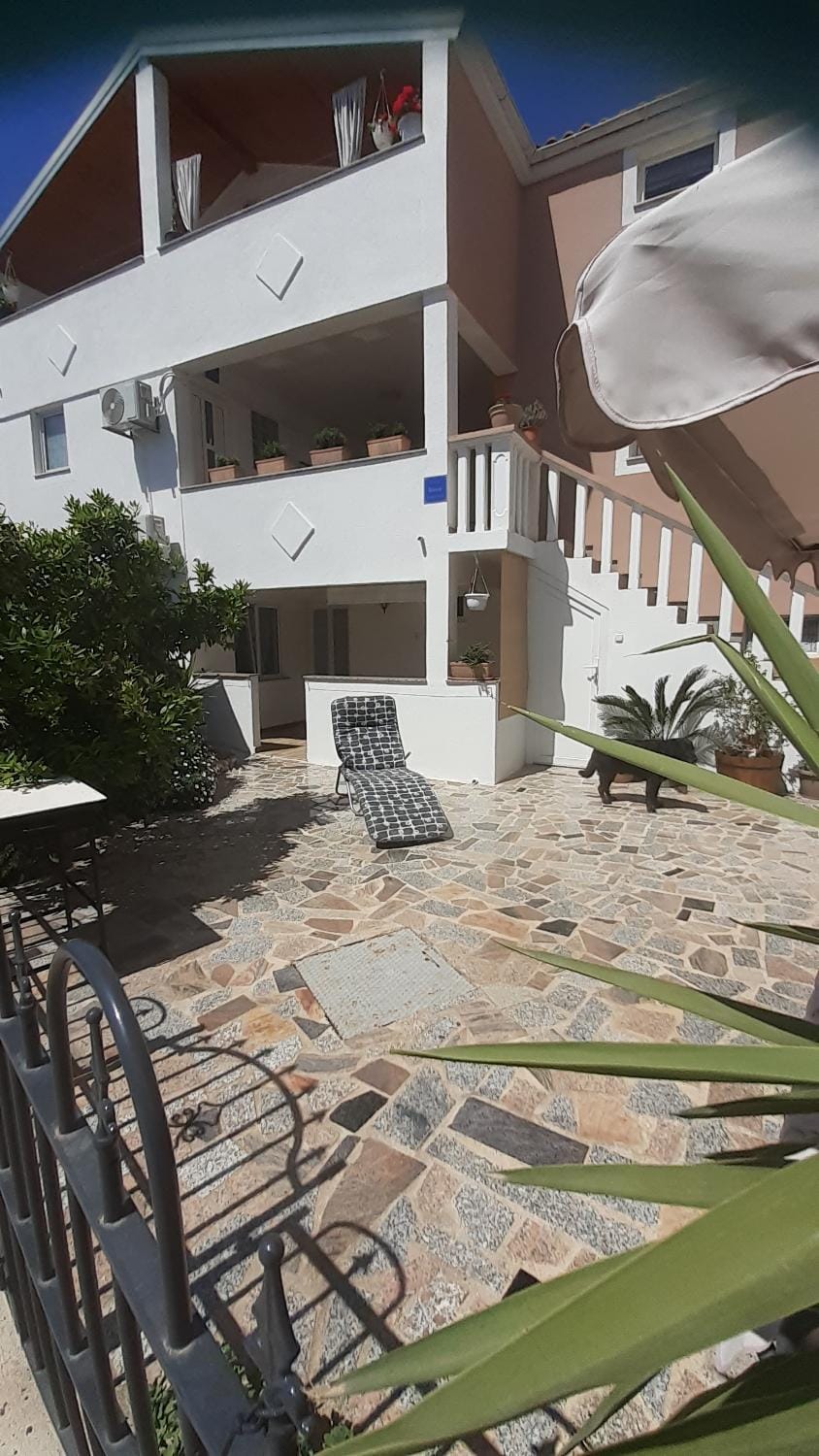 Inner courtyard view