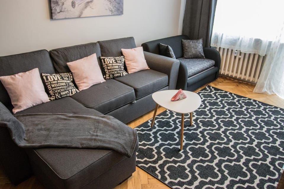 Living room, Photo of the whole room