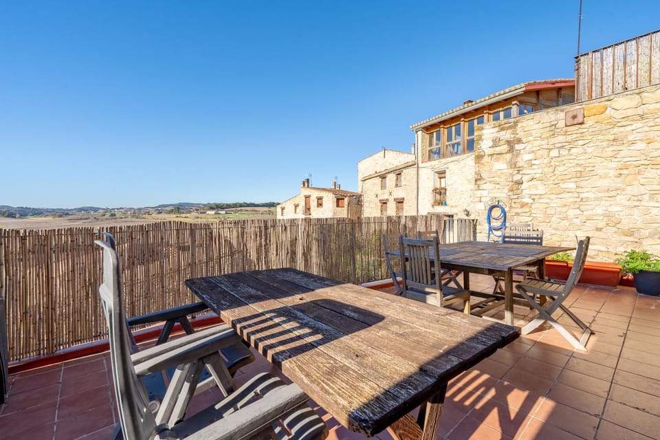 Natural landscape, Balcony/Terrace, Dining area