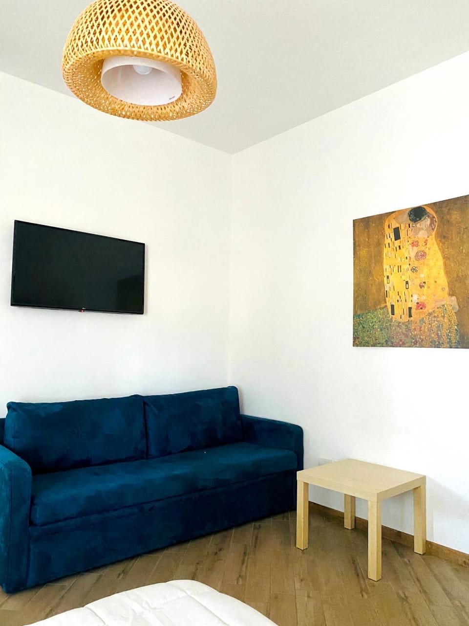 Communal lounge/ TV room, TV and multimedia, hair dresser, air conditioner