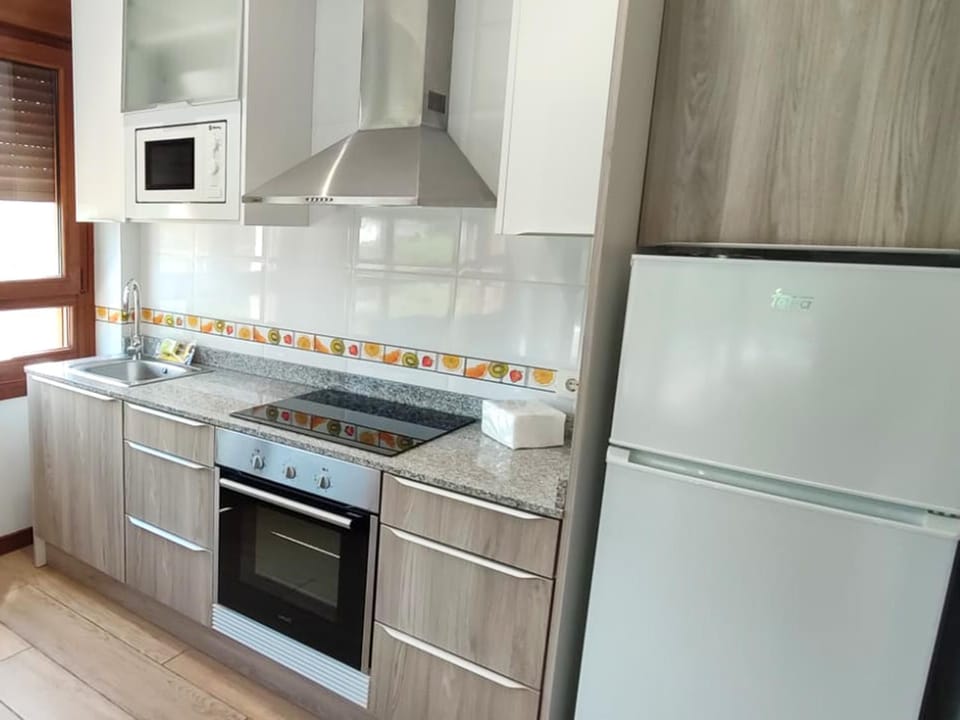 microwave, oven, kitchen
