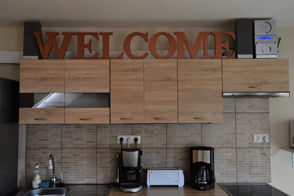 Coffee/tea facilities, Kitchen or kitchenette
