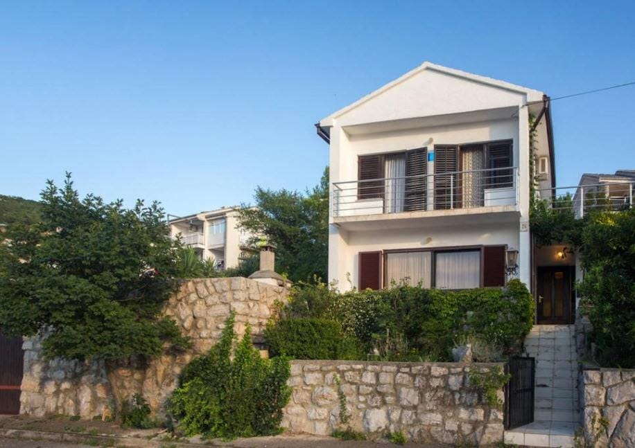 Tony Montana's house for rent House in Lika-Senj County
