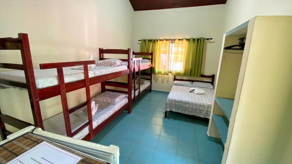 Bed, Photo of the whole room, bunk bed