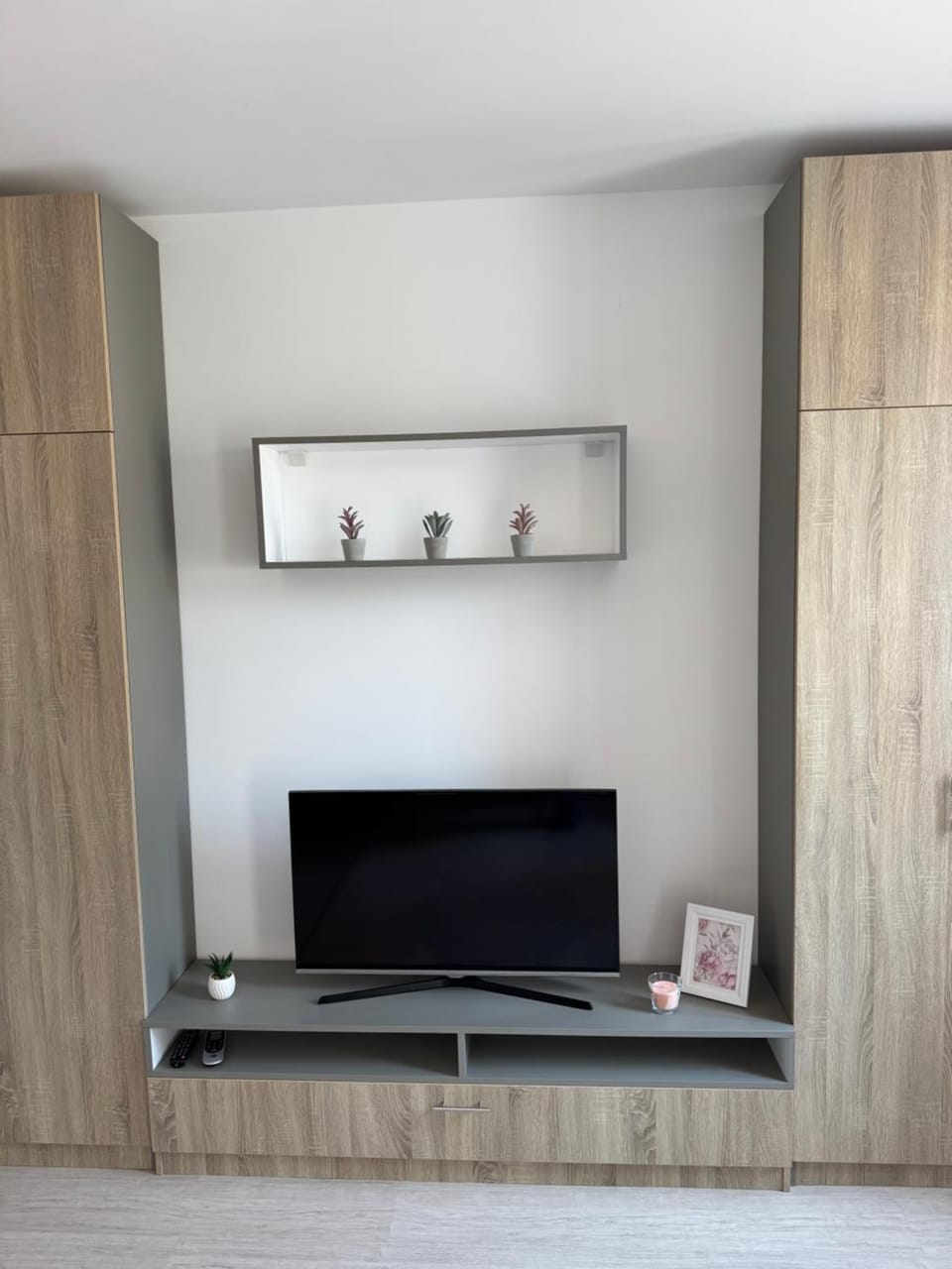 Lira Holiday Apartments Apartment in Eforie Nord