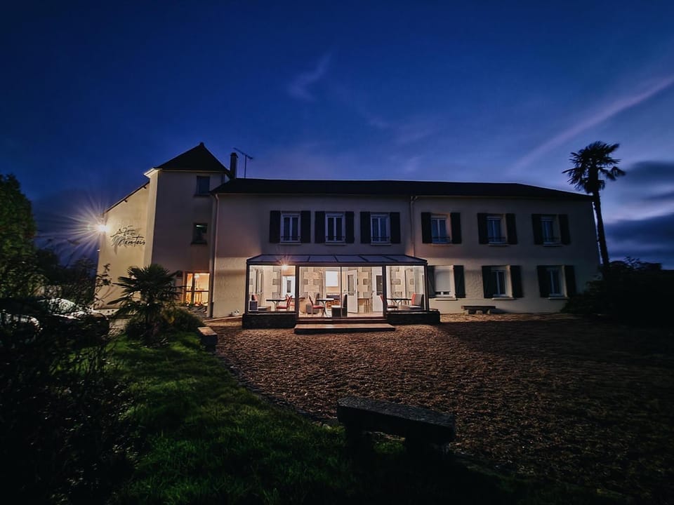 Property building, Night