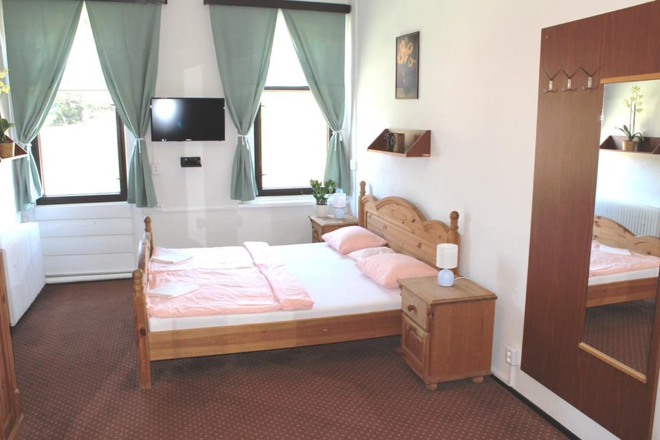 Penzion Varšavjanka Bed and Breakfast in Lower Silesian Voivodeship