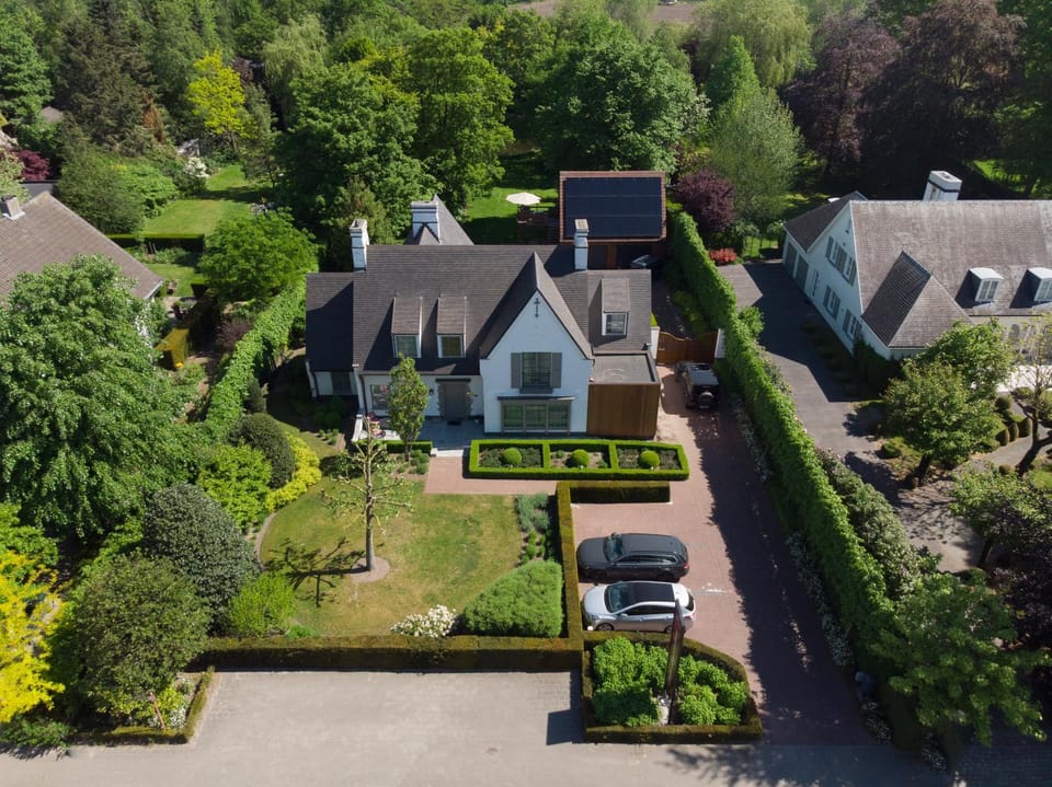 Property building, Natural landscape, Bird's eye view, Garden, Garden view, Location