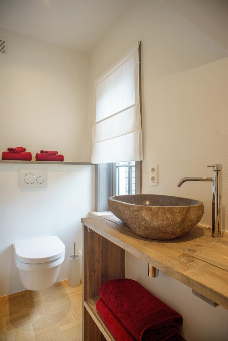 Toilet, Bathroom, towels