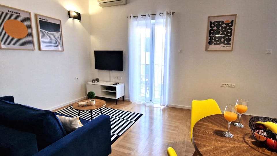 TV and multimedia, Living room, air conditioner
