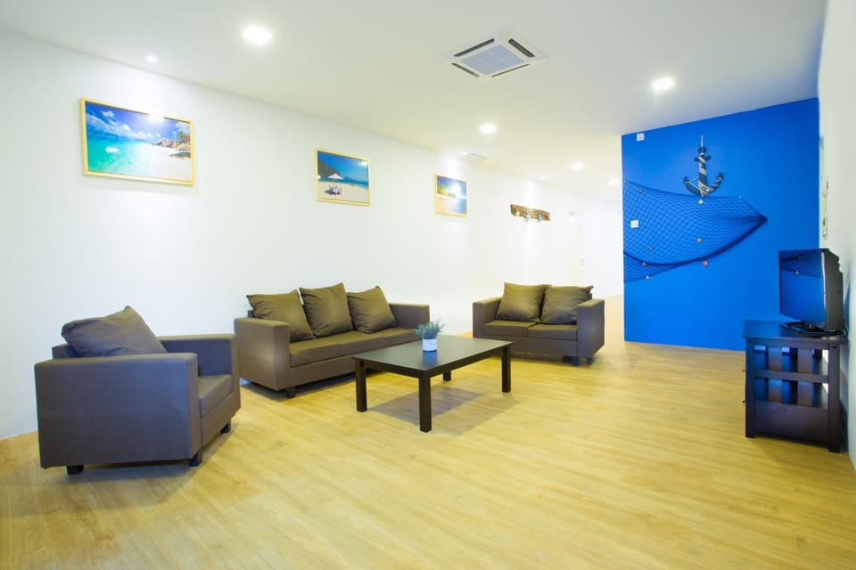 Hard Rock VIP Guest House Bed and Breakfast in Mersing