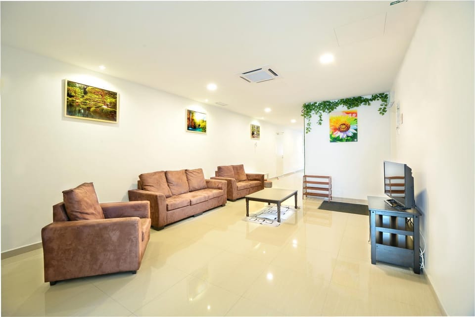 Hard Rock VIP Guest House Bed and Breakfast in Mersing
