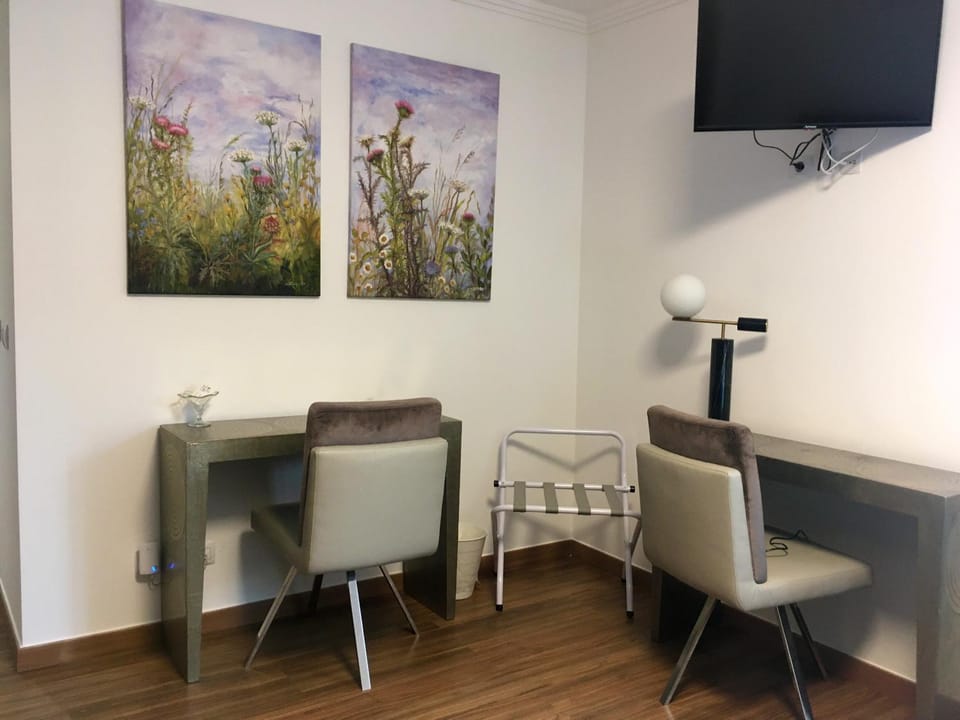 TV and multimedia, Seating area