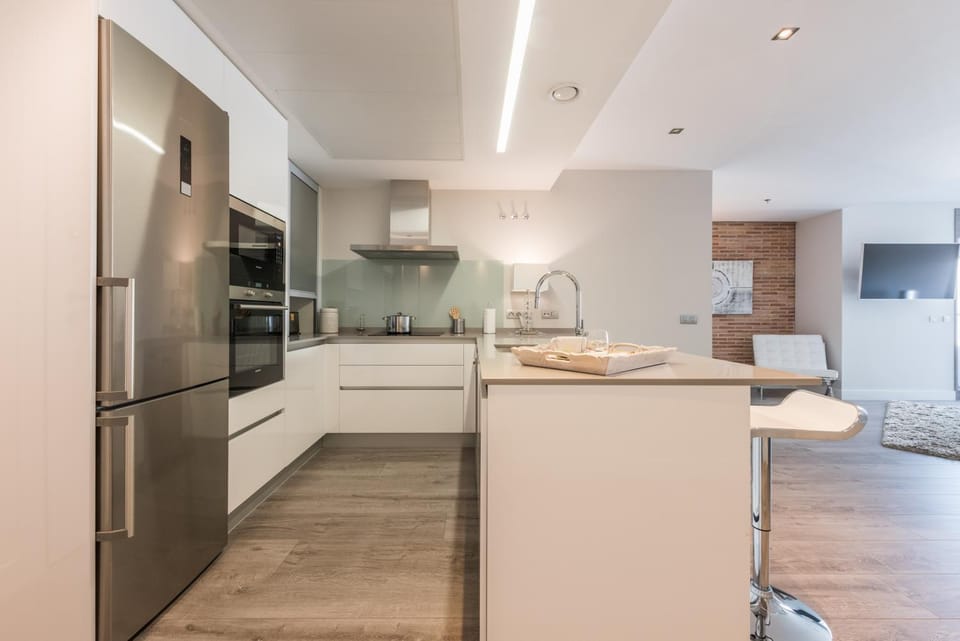 TV and multimedia, Coffee/tea facilities, Kitchen or kitchenette, Seating area