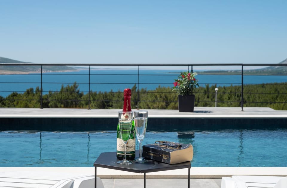Villa Zubak House in Zadar County