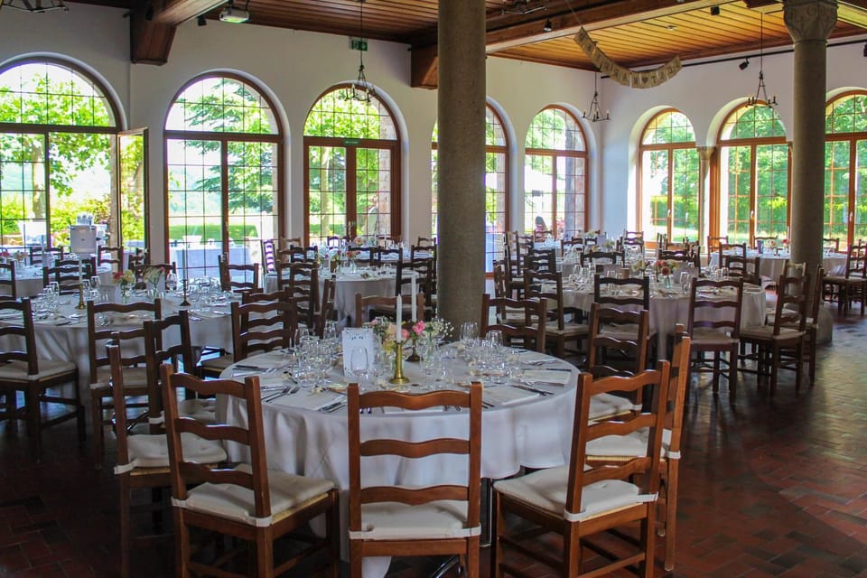 Restaurant/places to eat, Banquet/Function facilities