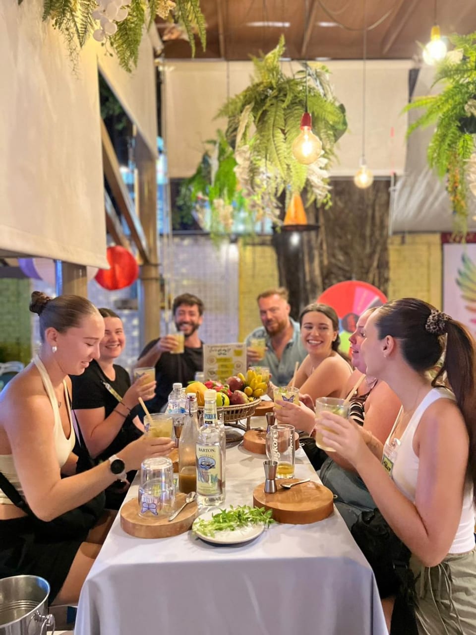 Food and drinks, Food, group of guests