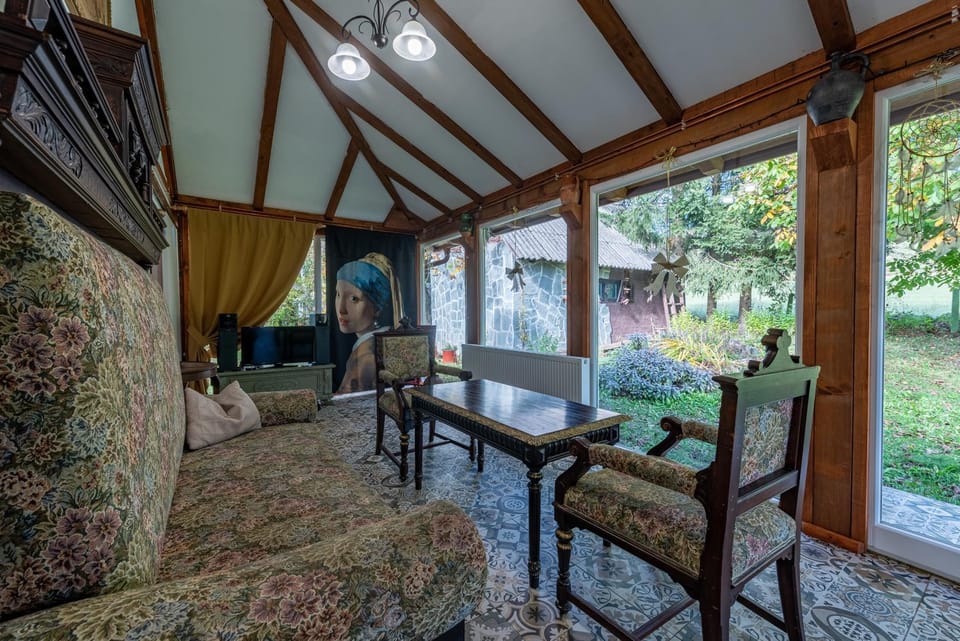 Magnus Lupus Villa in Plitvice Lakes Park