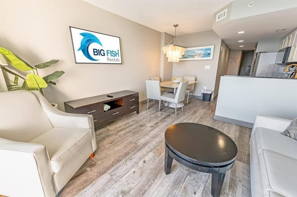 Remodeled Direct Oceanfront, Amazing Views Modern! House in Myrtle Beach