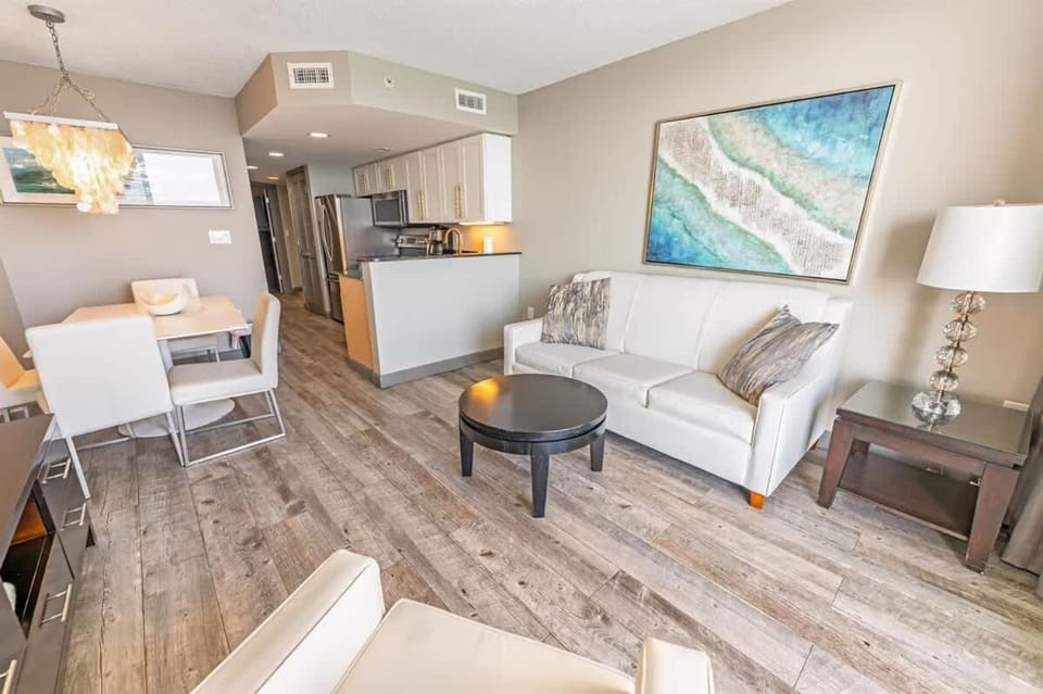 Remodeled Direct Oceanfront, Amazing Views Modern! House in Myrtle Beach