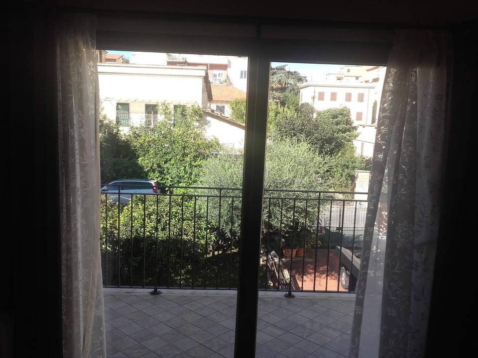 Balcony/Terrace, Garden view
