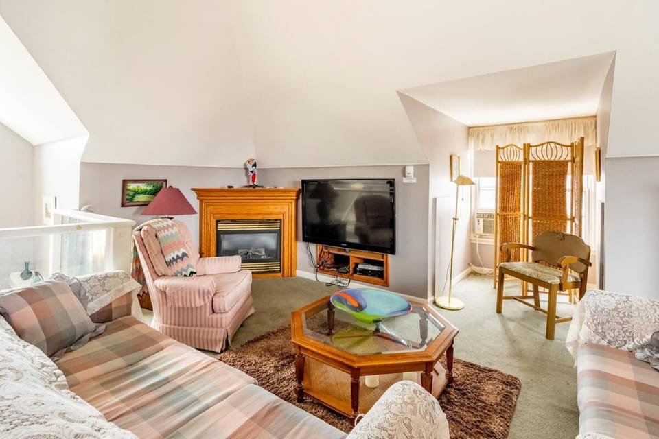 Ye Olde Walkerville Bed & Breakfast Bed and Breakfast in Windsor