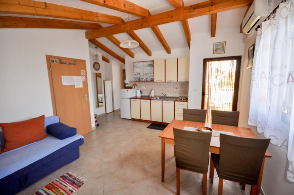 Kitchen or kitchenette, Living room, Dining area
