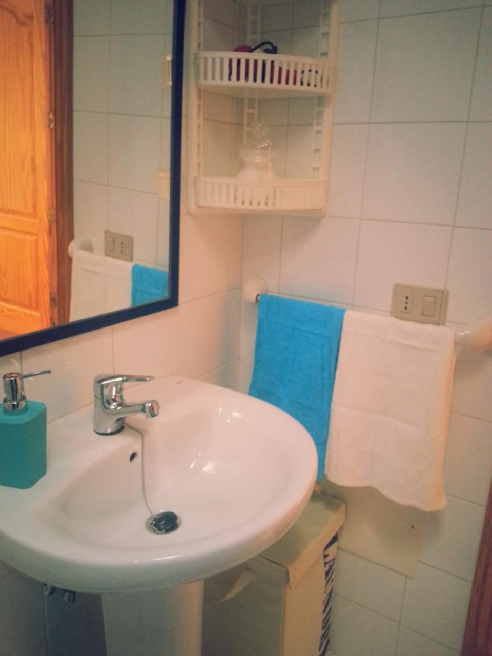 Bathroom, Decorative detail