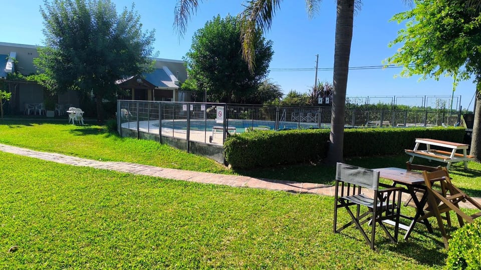 Spring, Day, Natural landscape, Garden, Garden, Garden view, Swimming pool