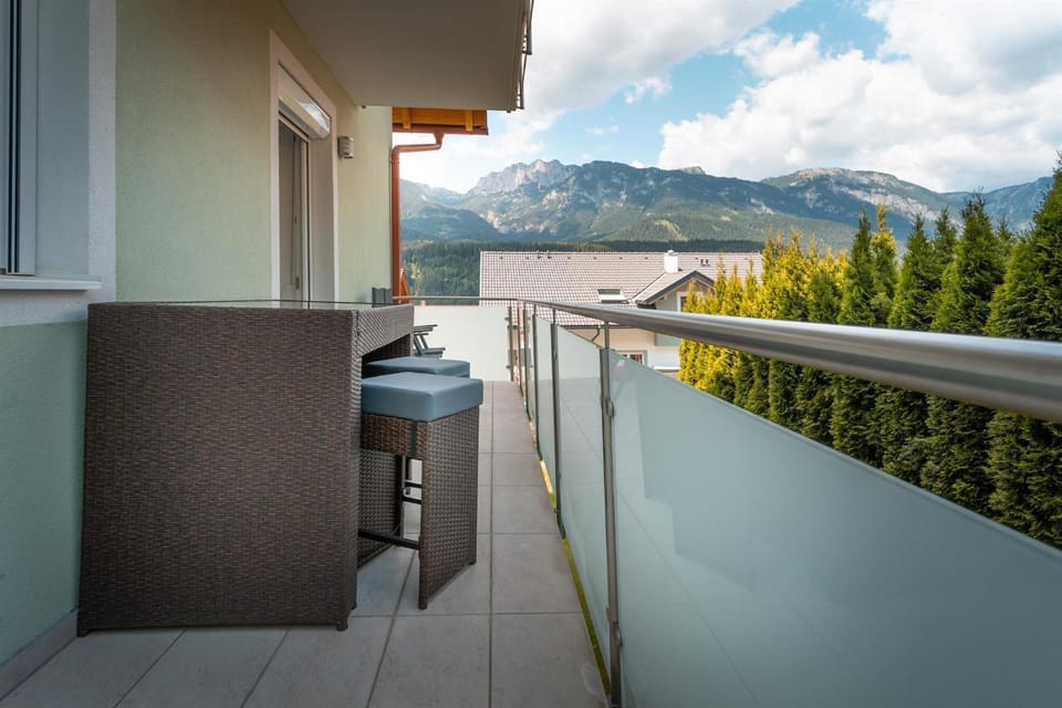 Natural landscape, View (from property/room), Balcony/Terrace, Mountain view