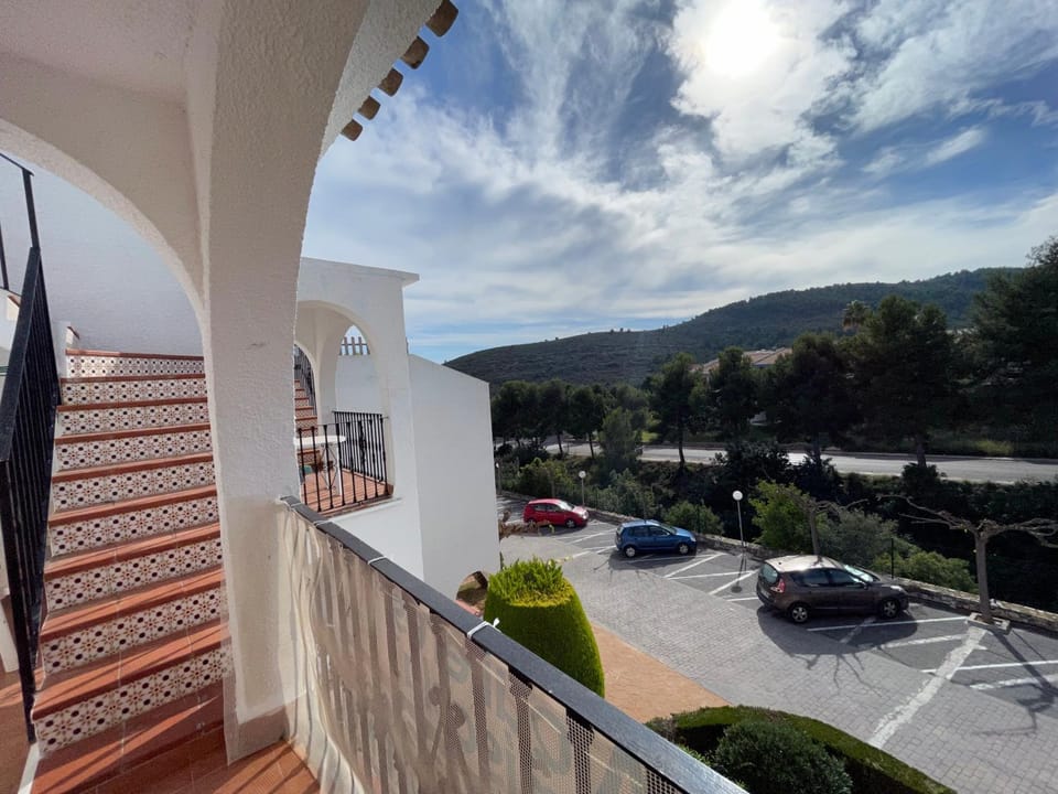 Off site, Balcony/Terrace