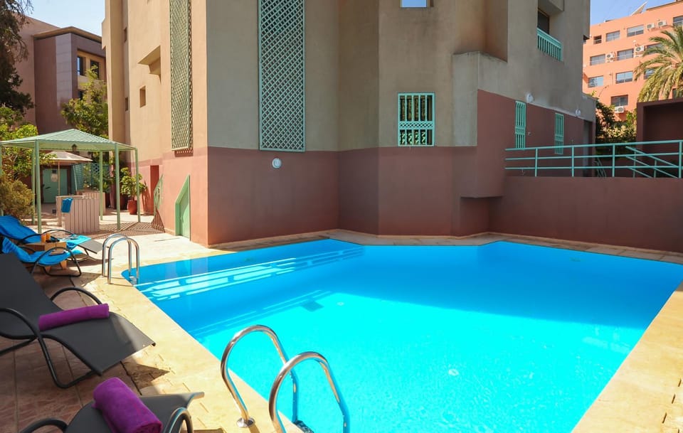 Swimming pool, Swimming pool