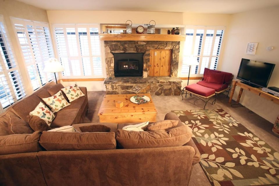 Silver Bear # 20 House in Mammoth Lakes