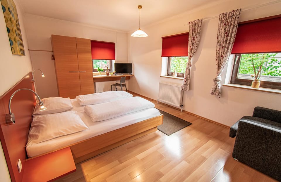 Photo of the whole room, Bedroom