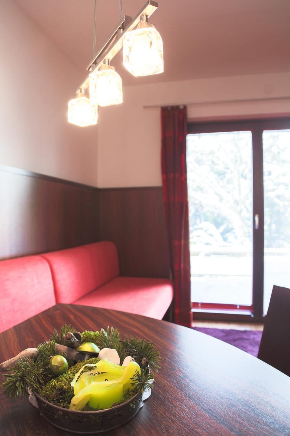 Seating area, Dining area, Food