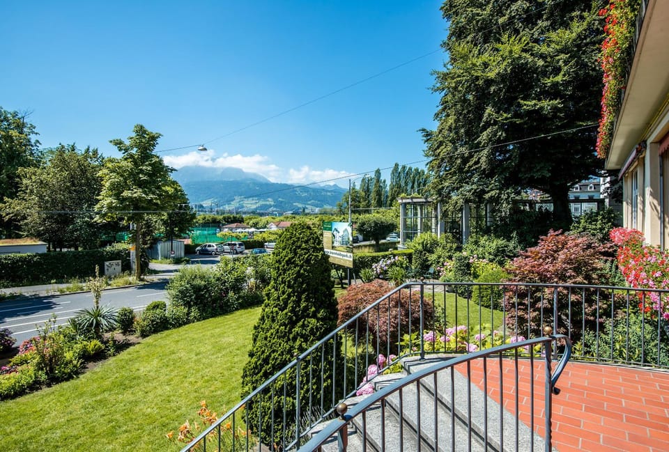 Patio, Garden, Garden view, Lake view, Mountain view