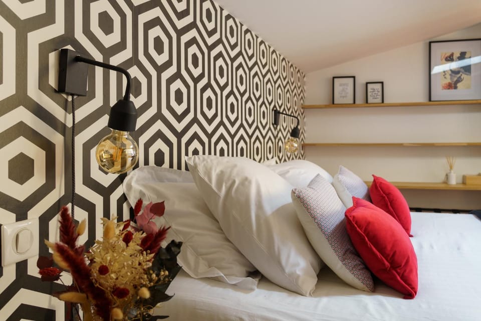 Bed, Bedroom