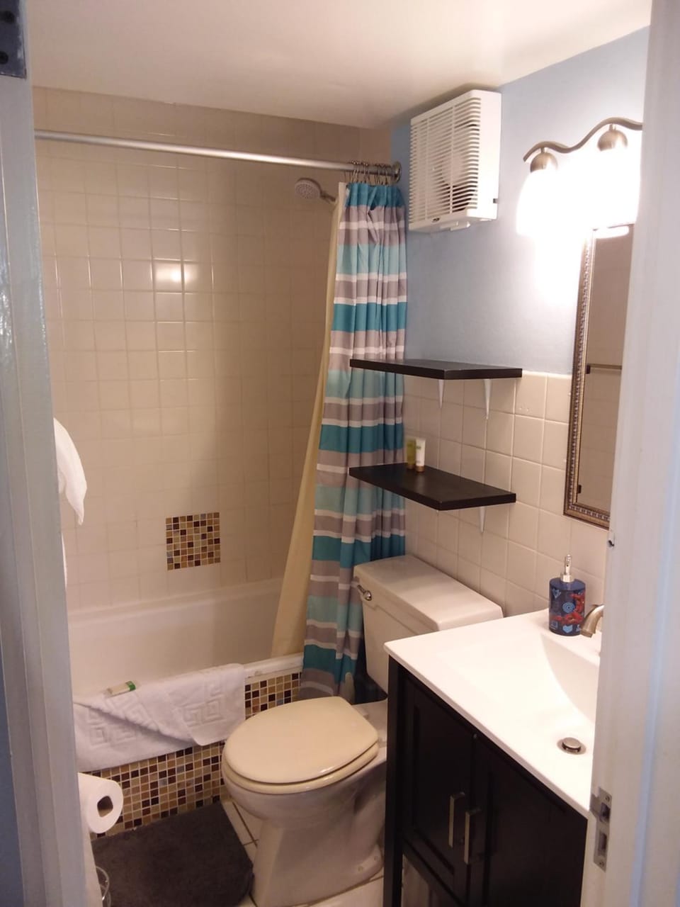 Shower, Toilet, Bathroom